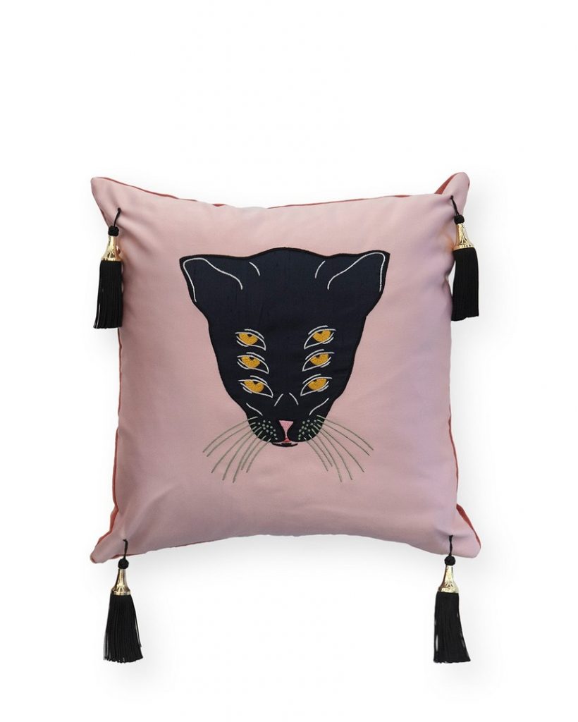 Trendy Living Room Accessories