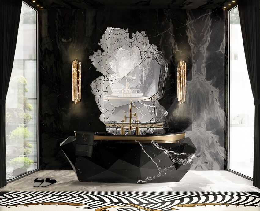 Venice: This Luxury Mirror Is An Explosion of Romance and Drama