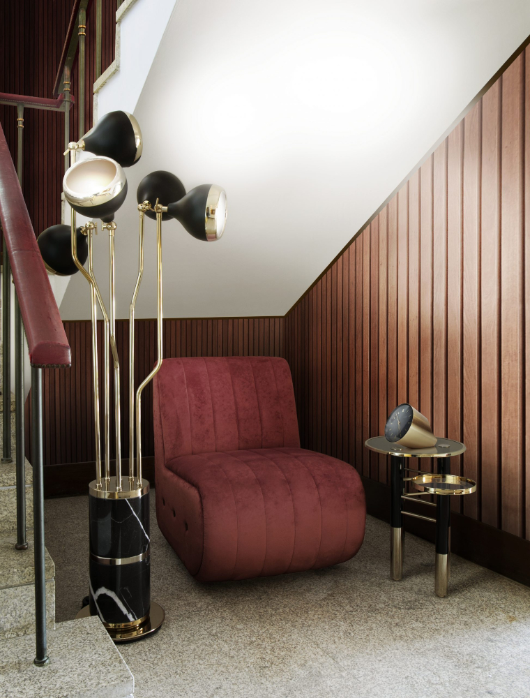 CONTEMPORARY HALLWAY FULL OF GLAMOUR