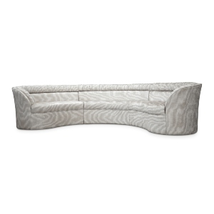 Living room with the perfect blend of classic and contemporary design