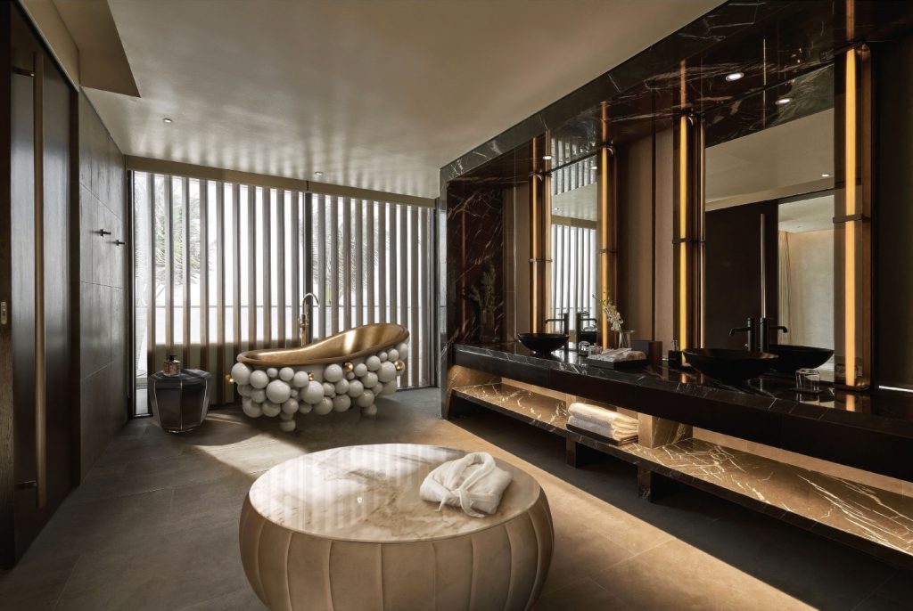 White And Gold Shine Bright In This Luxury Hotel Lobby